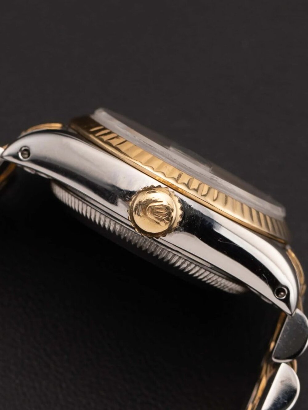 Rolex Datejust 69173 Fluted Bezel Watch 26mm Black Dial - Picture 5 of 5